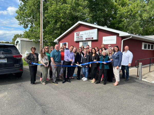 Warren Real Estate Ribbon cutting